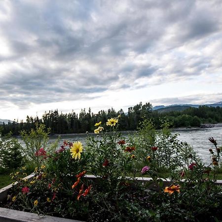 Skeena River House Bed & Breakfast Terrace Kültér fotó