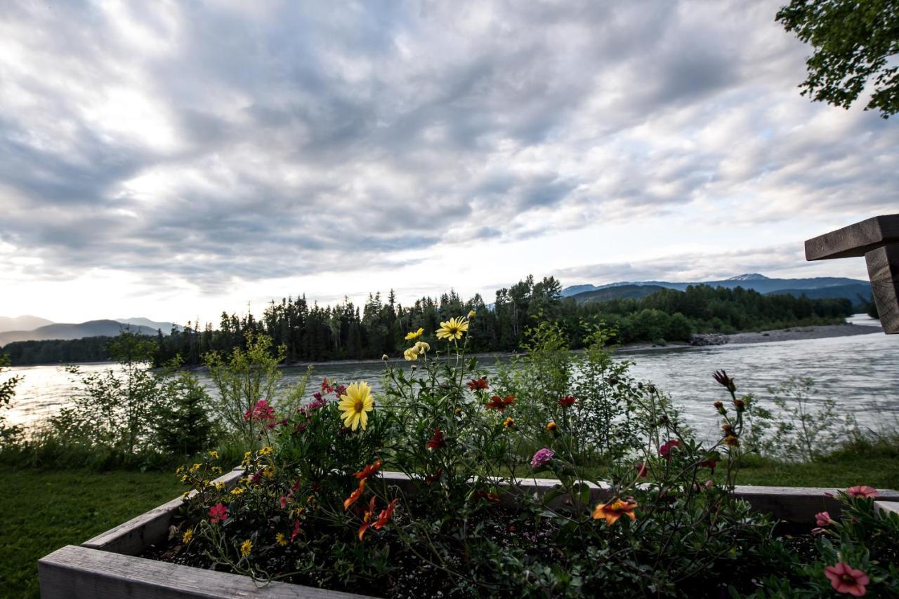 Skeena River House Bed & Breakfast Terrace Kültér fotó