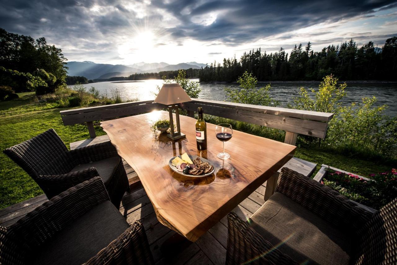 Skeena River House Bed & Breakfast Terrace Kültér fotó